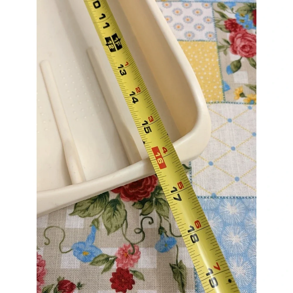Rubbermaid 294a almond